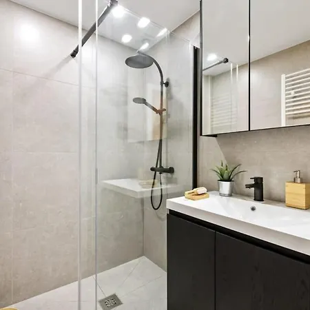 Huswell - Renovated In The Heart Of Appartement Oostende