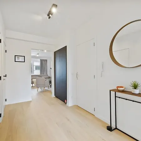 Huswell - Renovated In The Heart Of Oostende