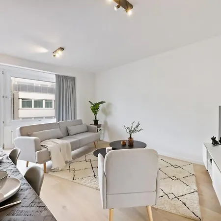 Huswell - Renovated In The Heart Of Apartment