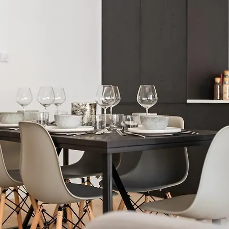 Apartment Huswell - Renovated In The Heart Of *